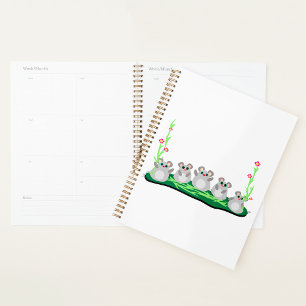 Agenda Camundongos de Cartoon Bonitos em Grama com Flores