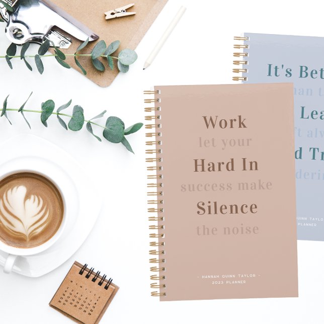 Agenda Citação Rosa Dusty | Monograma mensal semanal (Criador carregado)