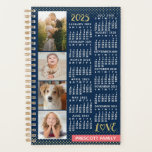 Agenda Colagem de Fotos Dourada do Coral do Marinho de Ca<br><div class="desc">Comemore 2025 com este elegante planejador de calendário de colagem de fotos da família. Na dentro, esses planejadores têm páginas para você organizar suas semanas e meses. Com a adição do belo cobrir do calendário anual, você poderá ver o ano inteiro de uma só vez - e desfrutar 12 das...</div>