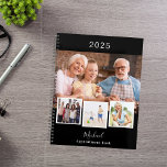 Agenda Colagem de fotos em branco preto 2025<br><div class="desc">Crie sua própria colagem de fotos exclusiva. Use quatro,  quatro da sua foto favorita. Personalizar e um ano,  nome e texto. Um fundo preto,  texto branco.</div>