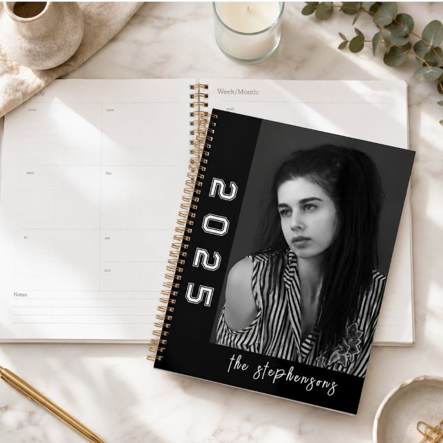 Agenda Colagem de Fotos Personalizada Moderna 2 (Modern 2 Photo Collage Personalized Planner)
