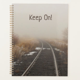 Agenda Continue! Foto de trem em Foggy Woods