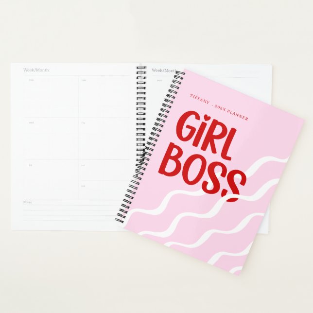 Agenda Cute Girl Boss Pink and Red Monogram Year (Exibição)