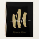 Agenda designação comercial inicial do monograma preto mo<br><div class="desc">Monograma elegante em branco,  ouro e preto. Personalize seu nome e nome inicial. Pode ser para Casa,  Escritório,  Trabalho Profissional ou Escola.</div>