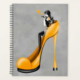 Agenda Diva da Moda em salto amarelo