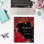 Agenda Doce 16 flores vermelhas pretas vestidas 2024<br><div class="desc">Um fundo na moda preto decorado com flores vermelhas,  faíscas e um vestido vermelho. Personalizar e adicionar nome,  idade e data.</div>