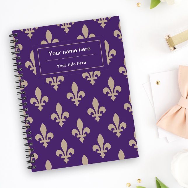 Agenda Fleur de Lis Pattern, Francês, Real, Creme, Roxo (Criador carregado)