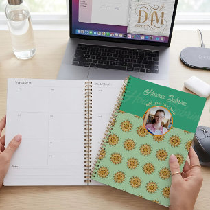 Agenda Foto Moderna de Mandala Floral em Laranja com Efei