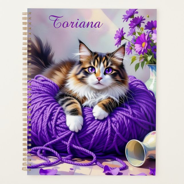 Agenda Gato Bonito com Flores Roxas e Linha de Crochê   (Frente)