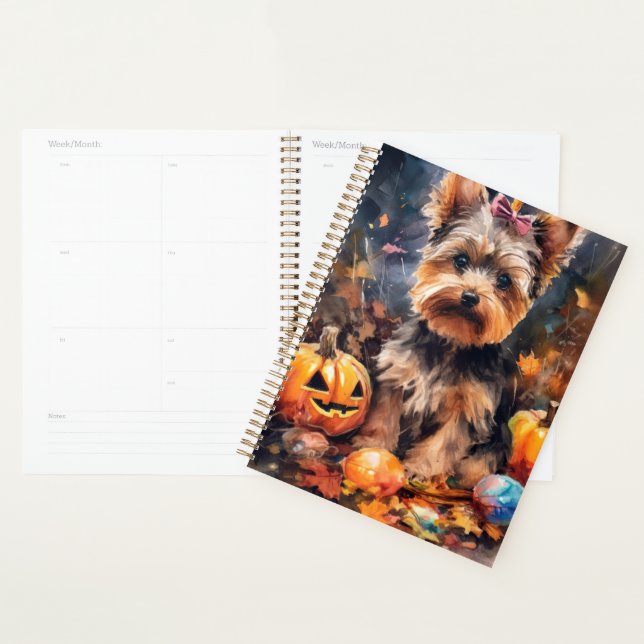 Agenda Halloween Biewer Terrier Com Pumpkins Assustado (Exibição)