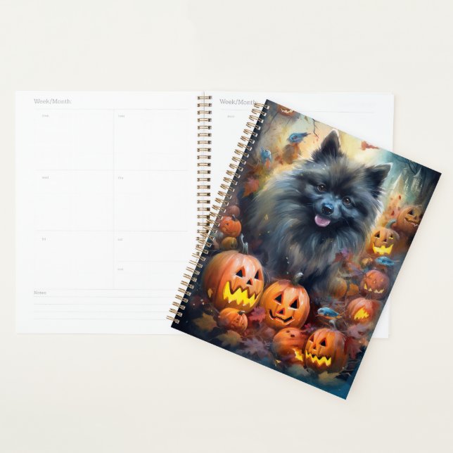 Agenda Halloween Keeshond Com Pumpkins Assustado (Exibição)