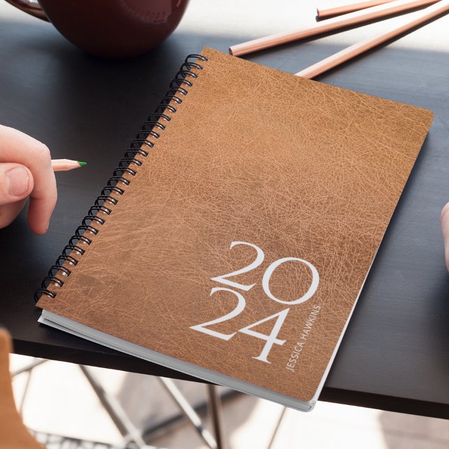 Agenda Imagem de Couro vestida Pessoal 202 x Semanalmente (Criador carregado)