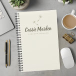 Agenda Logotipo Botânico Russo de Sementes de Dandelion<br><div class="desc">Abraçar um toque da natureza com este planejador personalizado botânico rústico com semente de dandelion. Perfeito para mulheres que amam designs naturais e elegantes, este planejador combina encanto rústico com funcionalidade prática. O delicado trabalho de arte de sementes de dandelion e elementos botânicos acrescentam um toque sereno à sua organização...</div>
