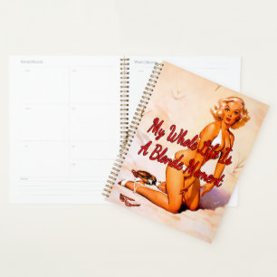 Agenda Loira de 1950 na praia por Gil Elvgren