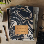 Agenda Mármore preto rosa dourado com escola de etiquetas<br><div class="desc">Planeador pessoal,  escolar ou empresarial em mármore de ouro preto e rosa,  preto,  cinzento,  moderno,  com uma etiqueta metálica de cobre. Personalize-o com seu nome e texto.</div>