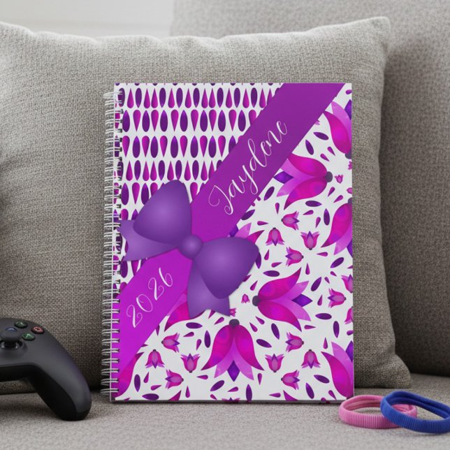 Agenda Meninas Lindas Flores Rosa Roxo E Laço  (2026’s cutest companion for staying on track. Pinks and purples for the girly girl in you.)