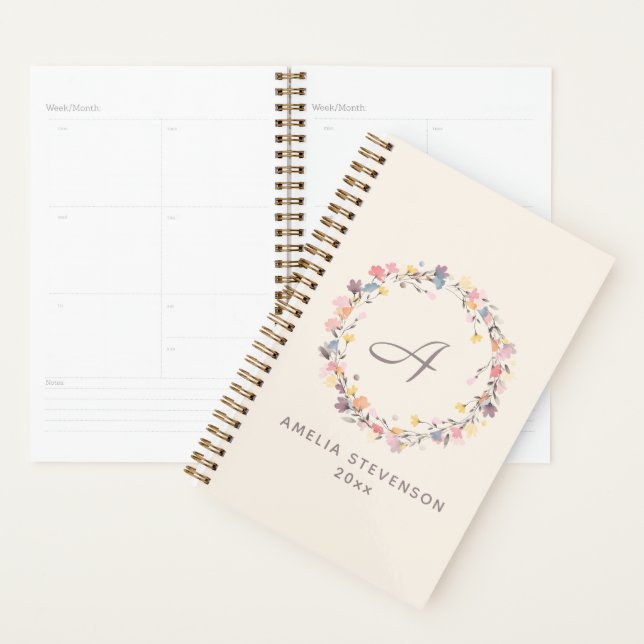 Agenda Monograma bonito Pastel Floral Wreath Personalizad (Exibição)