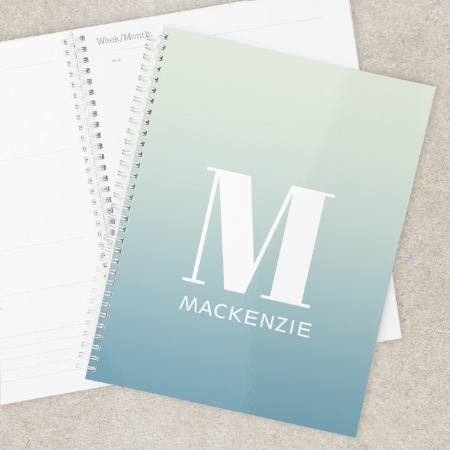 Agenda Monograma Moderno Nome Inicial Gradiente Aqua Teal (Simple modern monogram name personalized teal to aqua ocean gradient planner)