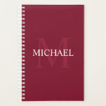 Agenda Monograma Personalizado e Nome Vermelho Borgonha<br><div class="desc">Monograma Personalizado e Presente de Nome apresenta o nome personalizado em branco e monograma em vermelho claro e vermelho como fundo,  no estilo clássico de fonte serif,  em fundo vermelho burgundy. Perfeito como presente de feriado,  presente de dia de os pais para pai e presente para qualquer ocasião especial.</div>