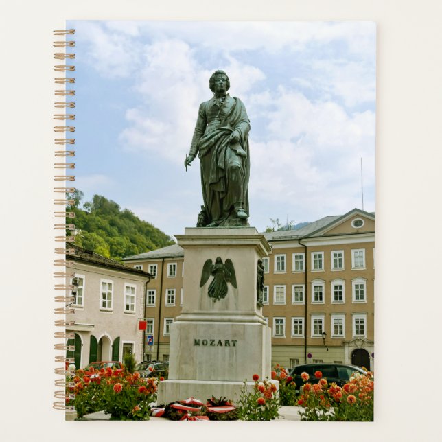 Agenda Monumento a Mozart em Salzburgo, Áustria (Frente)