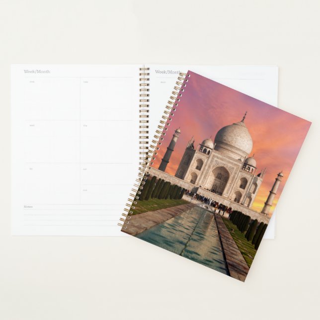 Agenda Monuments | Colorful View of the Taj Mahal (Exibição)