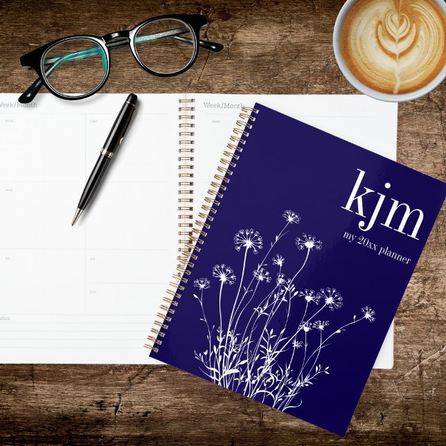 Agenda Navy Azul Moderno e Flores Silvestres Brancas (Criador carregado)