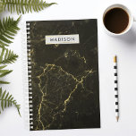 Agenda Negócios Personalizados de Marble Preto Dourado<br><div class="desc">Eleve sua organização com este planejador de negócios personalizado de mármore negro e ouro luxuoso. Perfeito para mulheres que apreciam designs elegantes e modernos, este planejador combina a beleza eterno do mármore com a funcionalidade prática. O sofisticado padrão de mármore preto e dourado adiciona um toque de glamour ao seu...</div>