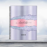 Agenda Nome de mármore violeta rosa-rosado 2025<br><div class="desc">Corante violeta,  lavanda e branco de metal rosa e agata,  impressão de pedra mármore como fundo. Personalize e adicione seu nome. O nome é escrito com um moderno estilo escrito à mão.</div>