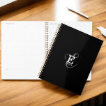 Agenda Nome de Na moda exclusivo e Tipografia Monográfica<br><div class="desc">Um elegante planejador de na moda com uma bela representação do seu nome e monograma com serifas clássicas e uma tipografia de script mais ornamentado numa harmonia equilibrada e simétrica. Os três elementos se combinam com uma sofisticada harmonia e criam seu próprio logotipo pessoal de marca. Mostrado aqui com um...</div>