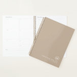 Agenda Nome do Monograma Clássico Mínimo - Beige<br><div class="desc">Nome do Planejador com Monograma Clássico Minimalista - Beige. Design simples e moderno minimalista que você pode personalizar com seu monograma,  nome e data,  ou texto de sua escolha em letras clássicas de tipografia.</div>