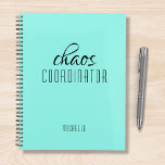Agenda Nome Personalizado Azul do Coordenador do Caos<br><div class="desc">Coordenador de caos Nome Personalizado Azul fofoca o texto "coordenador do caos" em uma tipografia de script preto divertida. Perfeito para aquela mãe ocupada,  professora,  gerente de esportes ou chefe de trabalho. Projetado pelo Evco Studio www.zazzle.com/store/evcostudio</div>