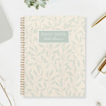 Agenda Nome Personalizado de Folha de Beige e Sage<br><div class="desc">Planeador espiral personalizado com um padrão de folhagem elegante natural com nome personalizado em fundo de cor bege suave.</div>