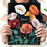 Agenda Nome Personalizado Floral de Poppy Elegante<br><div class="desc">Este design impressionante apresenta uma bela disposição de flores de papoila em tons de vermelho, laranja, rosa e branco, colocados contra um fundo preto dramático. A delicada folhagem e a elegante placa de nome acrescentam um toque personalizado, perfeito para profissionais, estudantes ou qualquer pessoa que ame arte floral de eterno....</div>