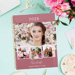 Agenda nomeações para colagem de fotos ouro em rosa 2025<br><div class="desc">Crie sua própria colagem de fotos exclusiva. Use quatro,  quatro da sua foto favorita. Personalizar e um ano,  nome e texto. Um fundo rosa dourado,  texto branco.</div>