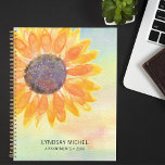 Agenda Nomes de Girassol Amarelo<br><div class="desc">Este planejador de compromissos botânicos ao estilo do país é decorado com um girassol amarelo sobre fundo de aquarela. Facilmente personalizável. Use a Ferramenta Design para alterar o tamanho, o estilo ou a cor do texto. À medida que criamos a nossa trabalho de arte, não encontraremos esta imagem exata de...</div>