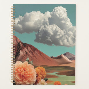 Agenda Paisagem Montanhosa Floral Surrealista com Nuvens 