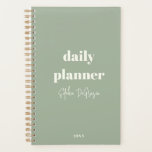 Agenda Planeador Diário Mínimo Personalizado de Boho Mode<br><div class="desc">Mantenha-se organizado com talento! 📅 Personalize nosso Planeador Diário Verde Dusty Boho com seu nome,  ano e título! Seu estilo,  sua agenda. Atingir os seus objetivos de forma minimalista e moderna. Planejamento feito pessoal e na moda! 🌼 #CustomPlanner #OrganizationMetas</div>