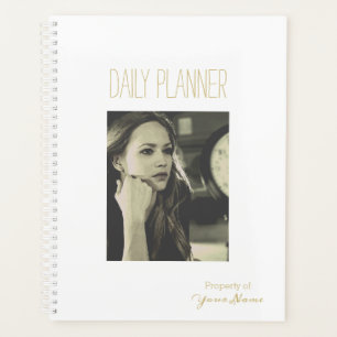 Agenda Planeador Diário - Mulher Olhando para o Exterior