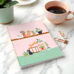 Agenda Plantas De Casas Vedadas E Gatos Felizes E Gatos F<br><div class="desc">O planejador perfeito para quem ama suas plantas e gatos. Nós ilustramos esses gatos bonitos e adoráveis assim como diferentes plantas caseiras. Personalizar com o ano que é colocado em um calendário pop-up. O lado inverso apresenta um padrão de repetição de planta e gato correspondente. Todas as ilustrações são obras...</div>