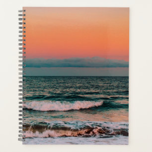 Agenda pôr do sol sobre o mar