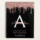 Agenda rosa Dourado 2022 - Monograma preto brilhante<br><div class="desc">2022 Rosa Dourado - Blush Pink and Black Sparkle Glitter Monographic Name (Nome do monograma da brilha brilhante e do notebook espiral inicial). Isto faz o doce e perfeito aniversário de 16 anos, casamento, chá de panela, aniversário, chá de fraldas ou festa de solteira presente para alguém que ama luxo...</div>