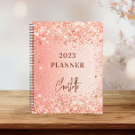 Agenda Roteiro do nome da rosa dourada laranja 2023<br><div class="desc">Um fundo de gradiente laranja e rosa dourado. Decorado com faíscas de brilho falso. Personalize e adicione um título e um nome. O nome é escrito com uma escrita moderna,  aparência de assinatura.</div>