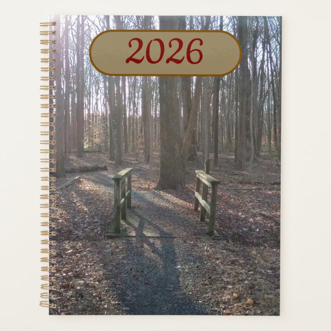 Agenda Rustic Wooden Bridge Amidst Tall Trees Planner (Frente)