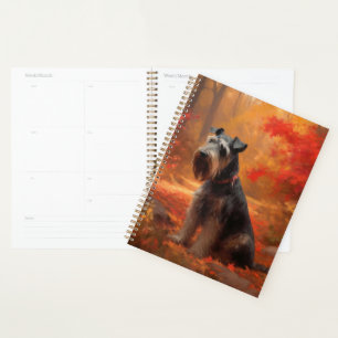 Agenda Schnauzer nas Folhas de Outono Caídas Inspira