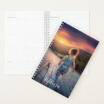 Agenda Semanal Moderno Anualmente | Adicione a FOTO<br><div class="desc">Adorável planejador/calendário diário personalizado e personalizado.  Personalize-o adicionando sua foto,  imagem,  imagem com a opção de adicionar nome ou mensagem.  Perfeito para escola,  negócios ou pessoal.</div>