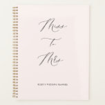 Agenda Senhorita para a Sra. Wedding Planner Calendar Bri<br><div class="desc">Nosso planejador de casamento apresenta uma escrita romântica para um estilo mínimo e chic - uma maneira perfeita de planejar todos os detalhes do seu casamento no ano que antecede seu dia especial!</div>
