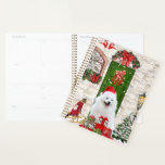 Agenda Spitz Dog Christmas<br><div class="desc">O Natal do Cachorro Spitz sentando do lado de fora da casa decorada com coroa de Natal,  a árvore de Natal é uma ideia perfeita de presente de Natal para amantes de cães.</div>