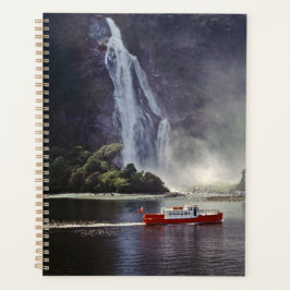 Agenda Stirling cai no som de Milford - Nova Zelândia