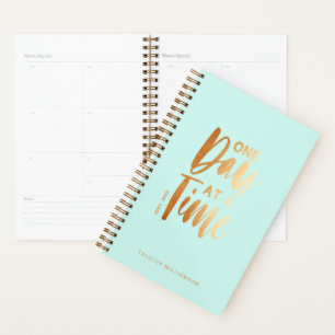 Agenda Um dia de cada vez Inspiração Dourada e Aqua