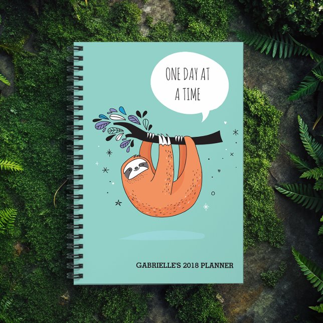 Agenda Um Dia De Cada Vez - Lã Engraçada (Stay chill and on top of everything with this sloth planner. )